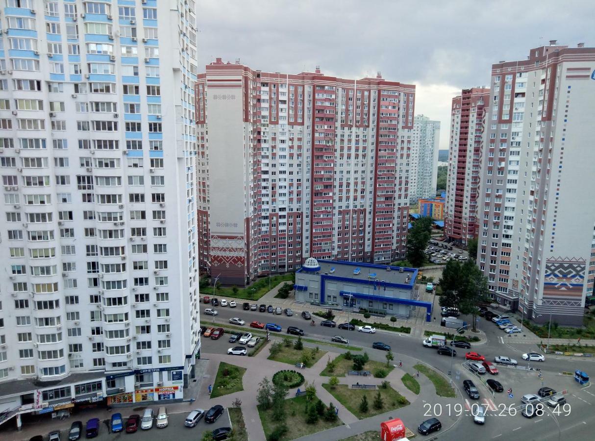 Люкс Апартаменты На Позняках Kiew Exterior foto