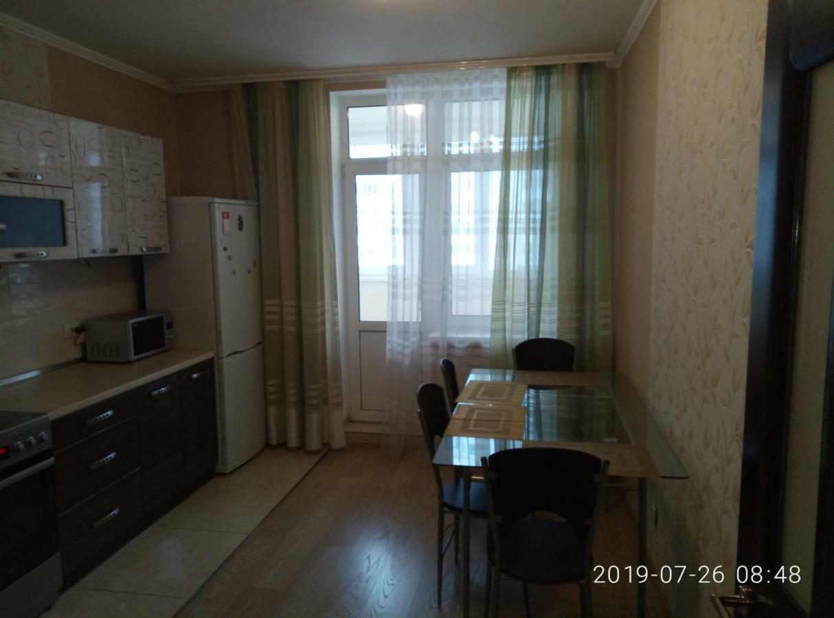 Люкс Апартаменты На Позняках Kiew Exterior foto
